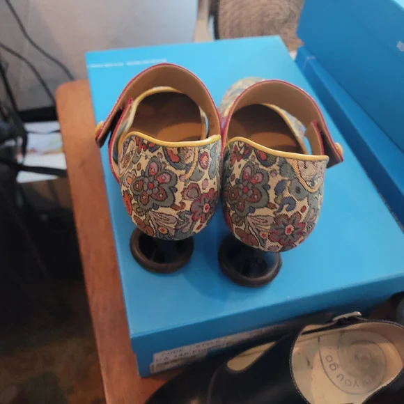 John Fluevog Zaza (8) - Picture 2 of 7